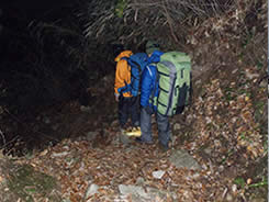 六甲山での夜間歩行とビバーク訓練