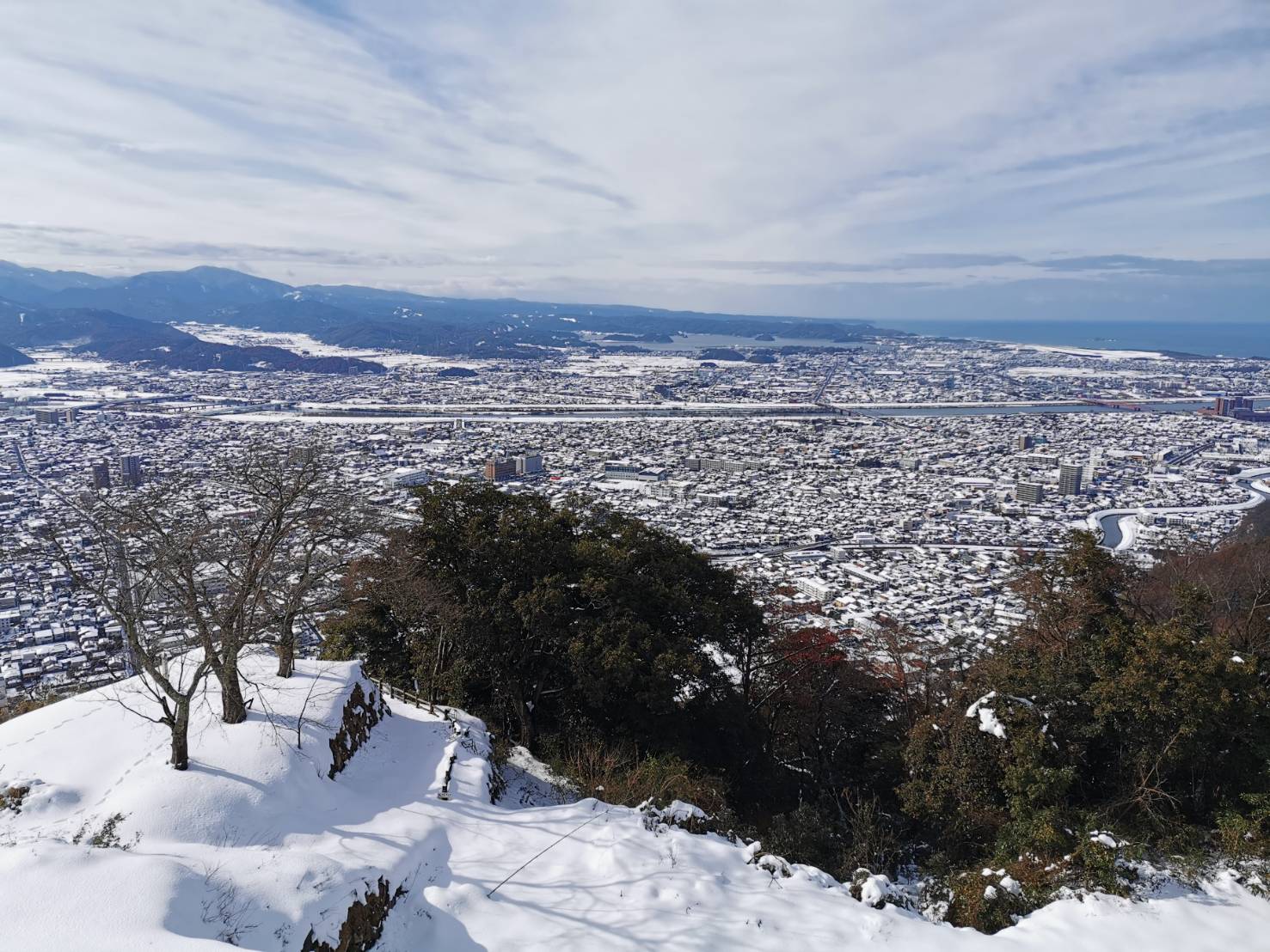 １２月１７日出発 はわい温泉に泊って 鳥取城址から久松山を歩く ３便目 ｂ周遊コース 関西を出発拠点とした少人数山旅企画 山旅人 やまたびと